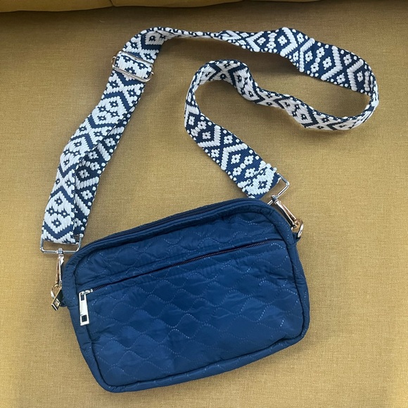 Navy Quilted Crossbody Bag. Includes a Navy Strap and a White & Navy Strap - Picture 8 of 9